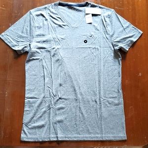 Hollister "must have" collection. Heather gray, medium. A4.